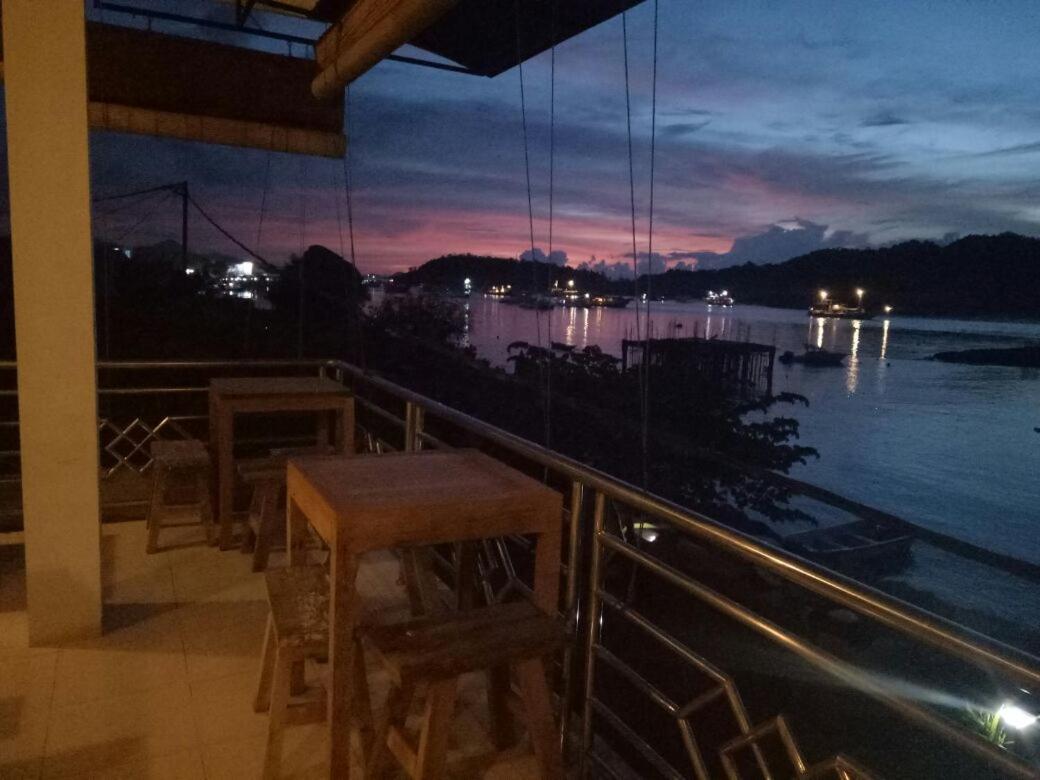Bajo Sunsets Vandrehjem Labuan Bajo Eksteriør billede